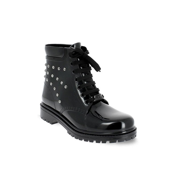 Short laced up boot in PVC with studs
