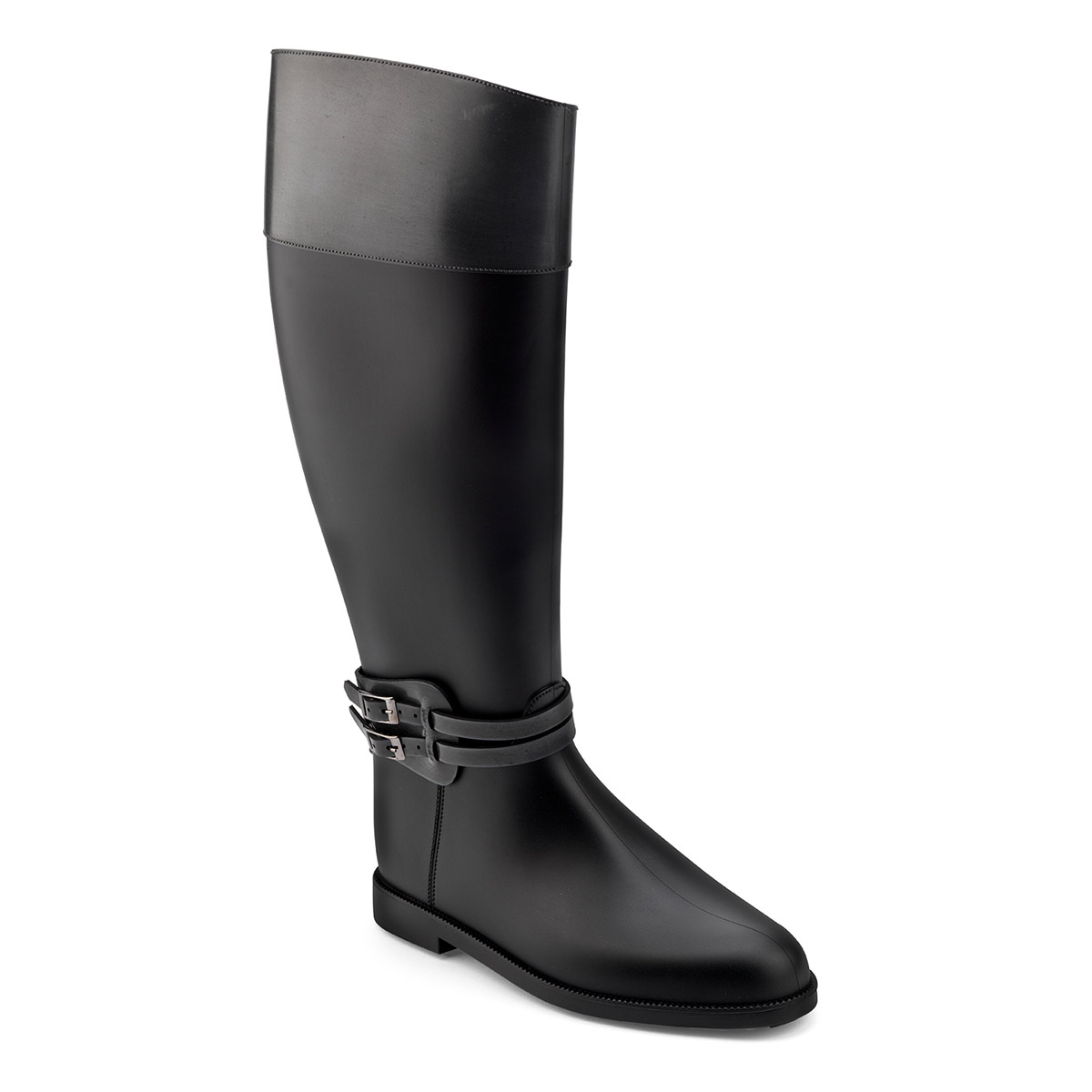 Riding boot with upper band and double strap