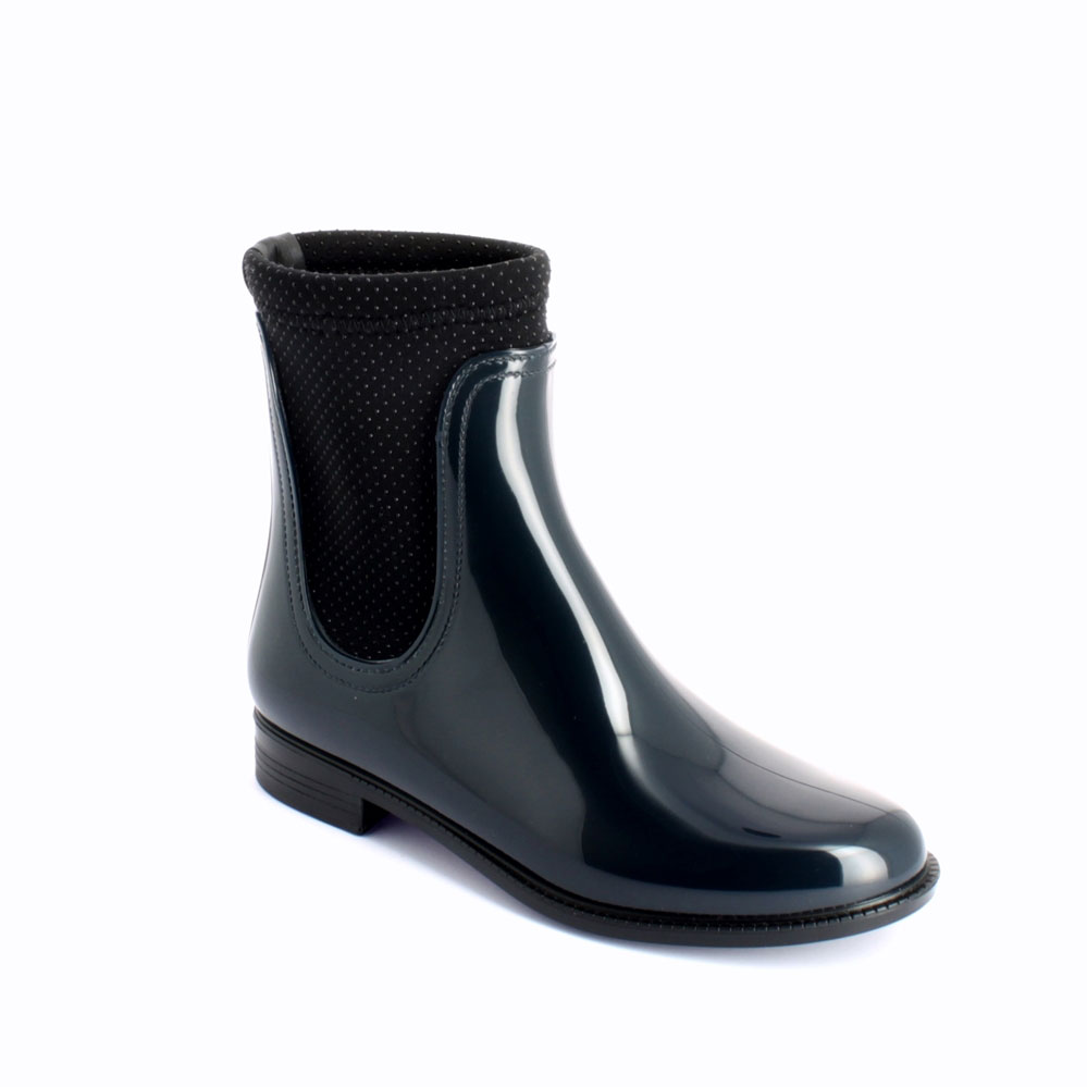 Chelsea boot with neoprene polka dot lining