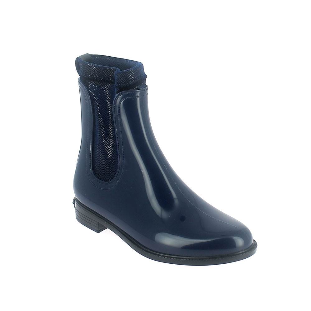 Chelsea boot in blue pvc with stretch twill velvet lining