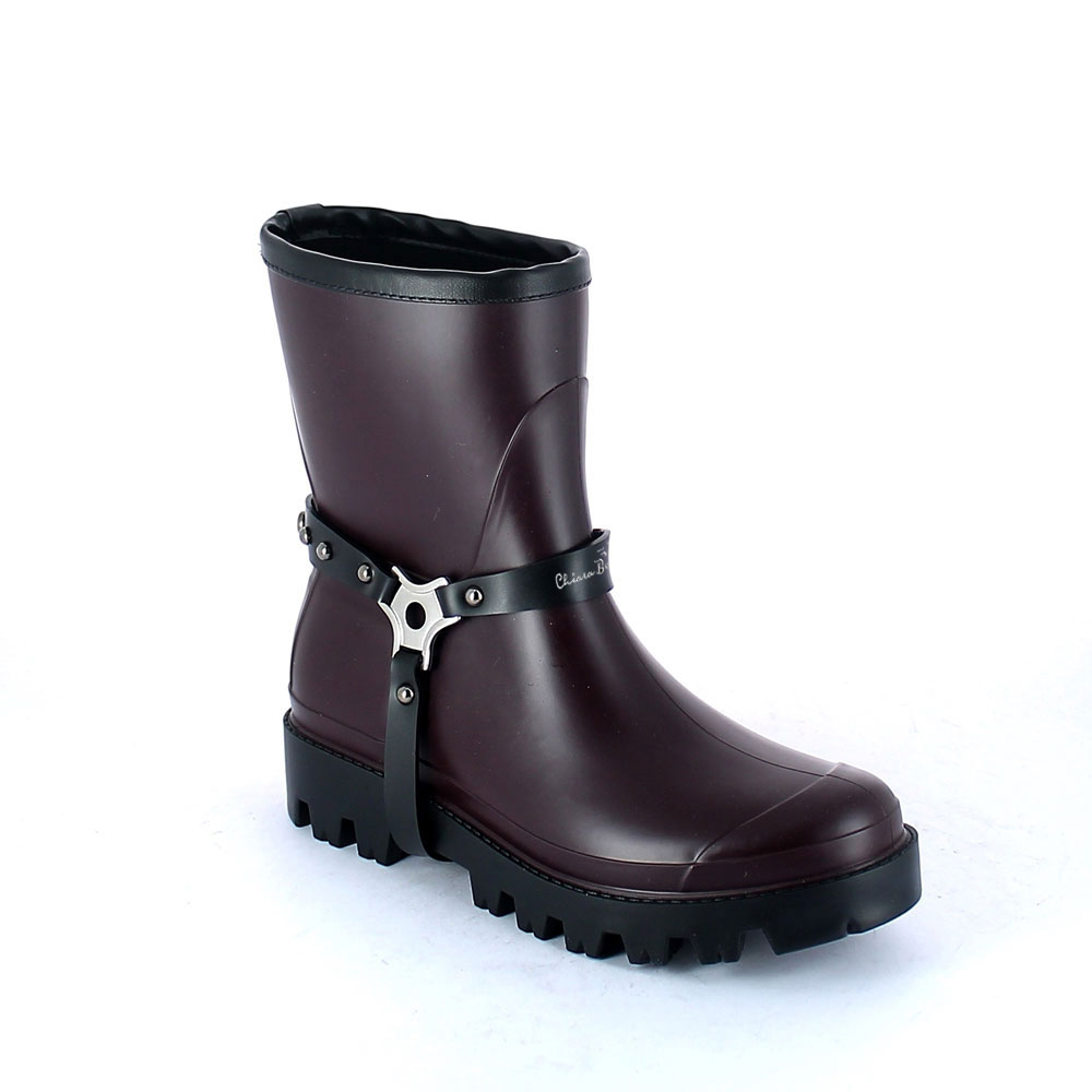 Wellington low boot in Sanguinaccio pvc with studded stirrup. New 3D logo.