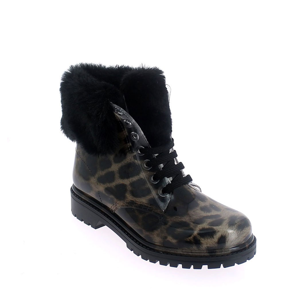 Short laced up lined boot with faux fur cuffs