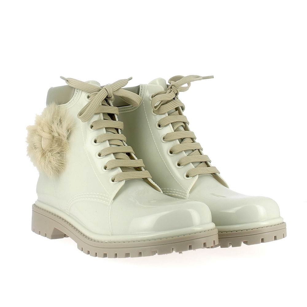 SHORT LACED UP WALKING BOOT IN PVC WITH PON-PON FLOWER. TRENCH