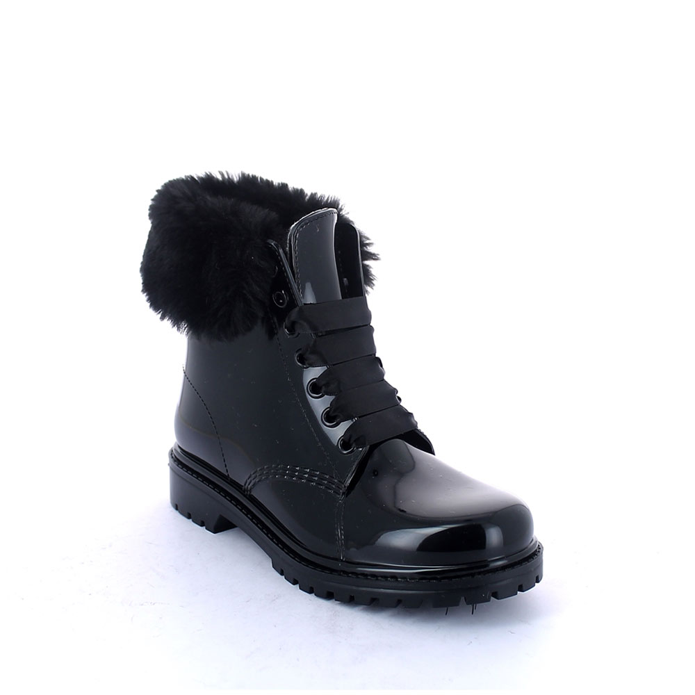 Short laced up boot in Black pvc with faux fur collar and felt inner lining
