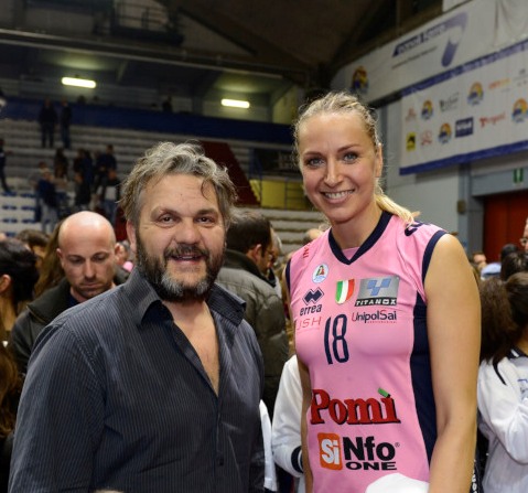La giocatrice Tereza Rossi Matuzskova con Lorenzo Bellini